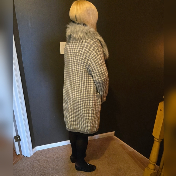 SIONI Fur collar sweater coat NWT - Picture 14 of 16